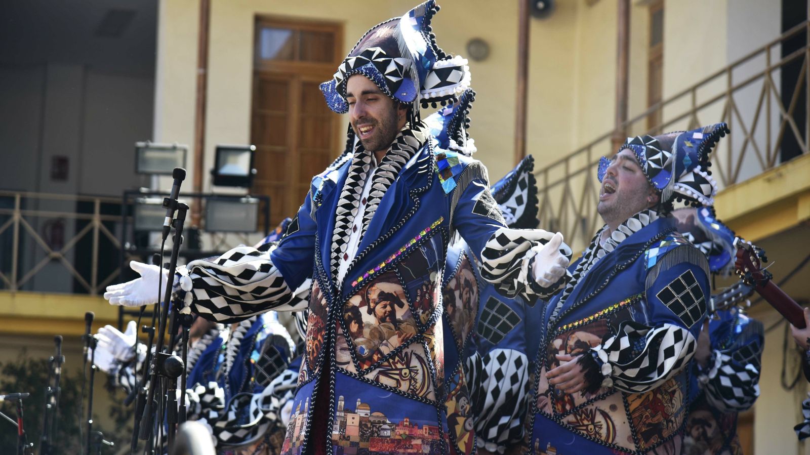 Sabado de Carnaval en La Línea