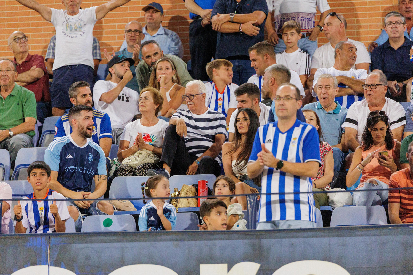Las imágenes del ambiente en el Recreativo de Huelva-Intercity