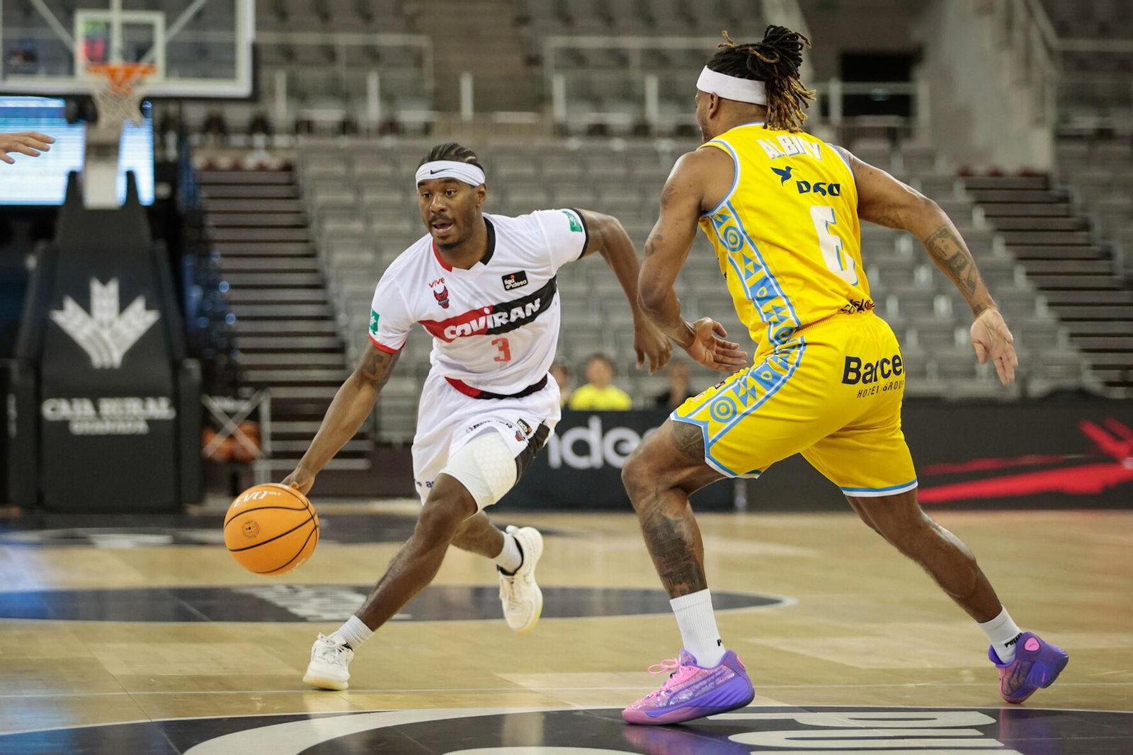 Micah Speigth es duda al sufrir una leve sobrecarga en la pierna derecha.