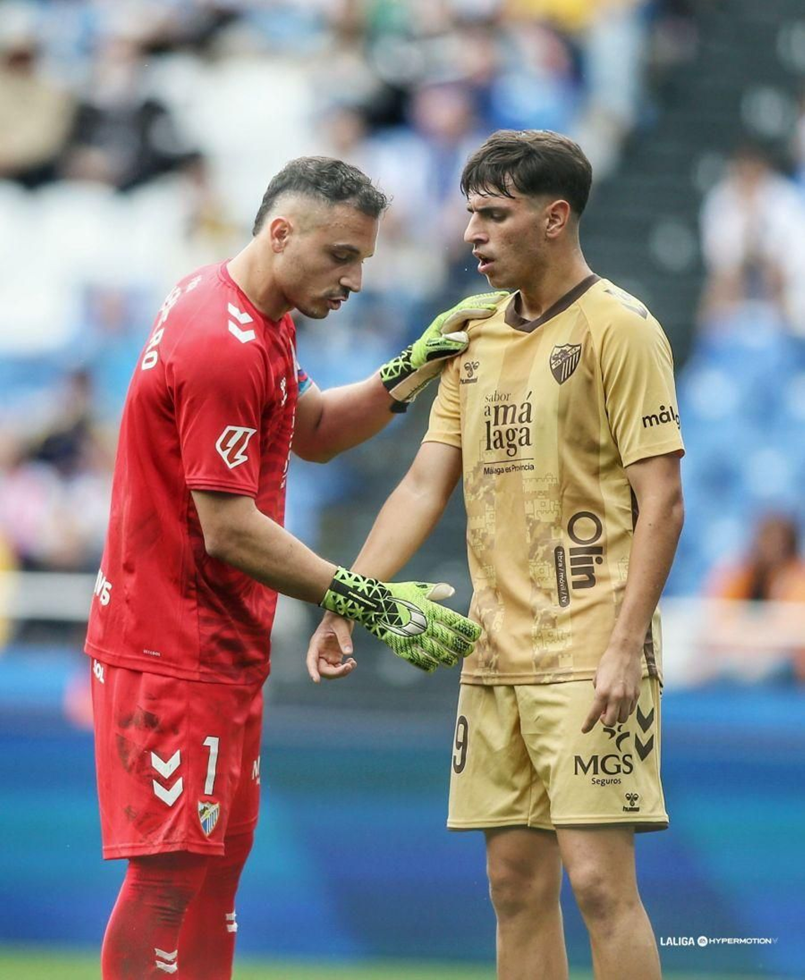 Herrero habla con Izan Merino
