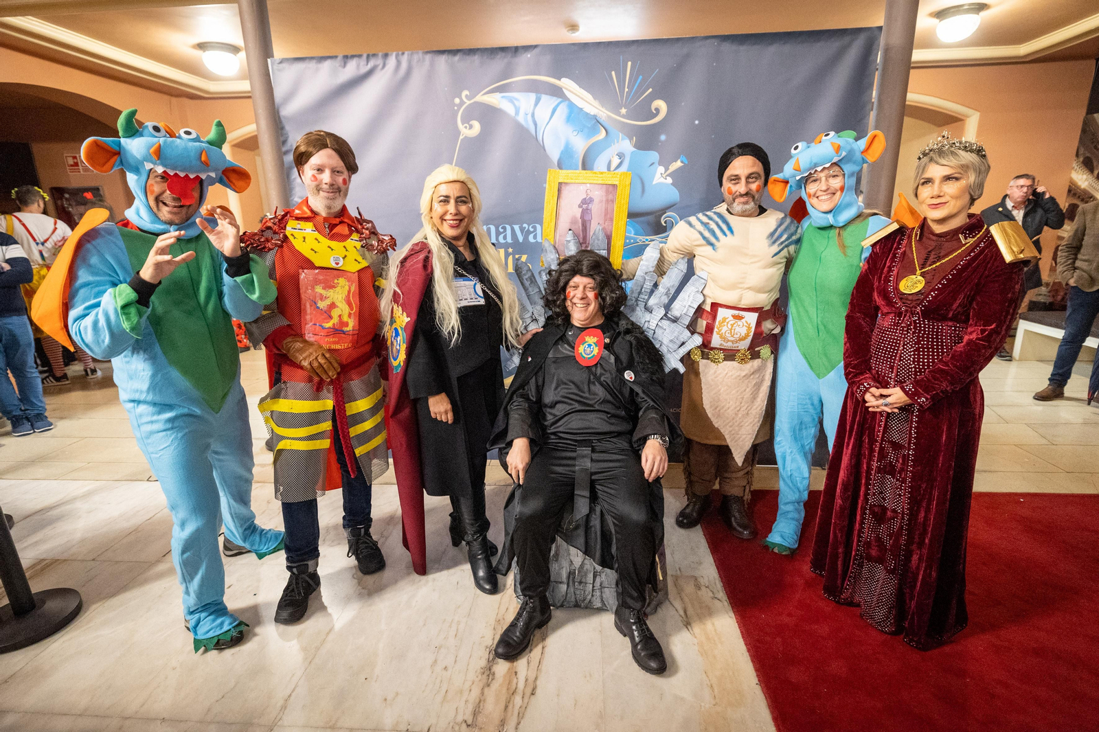 Búscate entre las mejores imágenes de la final del COAC 2024 del Carnaval de Cádiz