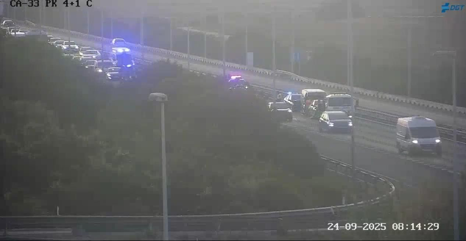 Importantes retenciones por un accidente de tráfico en la autovía que une Cádiz con San Fernando