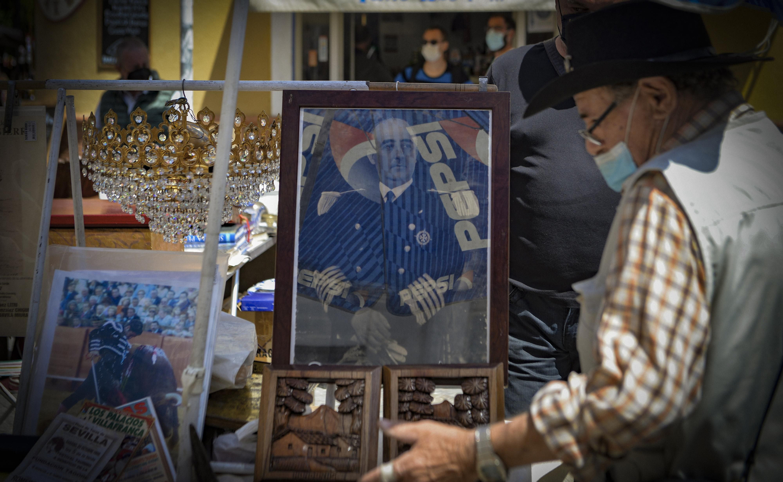 El mercadillo del Jueves: retratos de la calle Feria