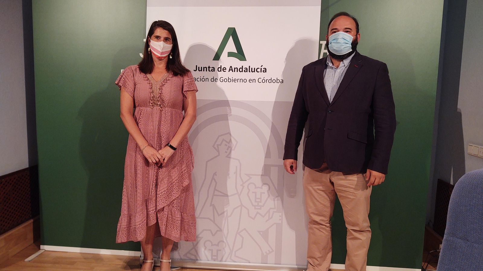 Araceli Cabello y Francisco Javier Domínguez, en la presentación del proyecto. Araceli Cabello y Francisco Javier Domínguez, en la presentación del proyecto.