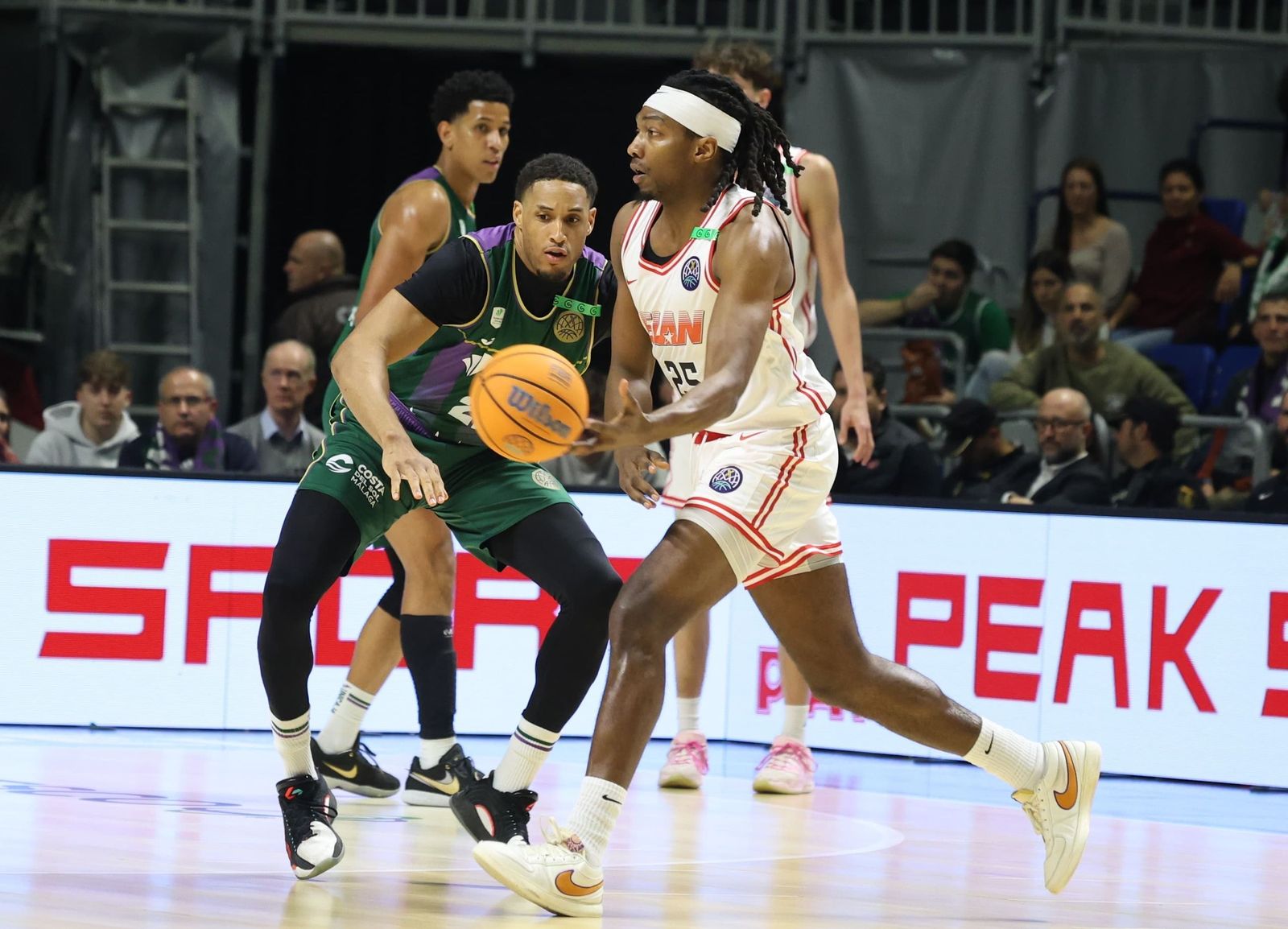 El Unicaja-Elan Chalon, en fotos