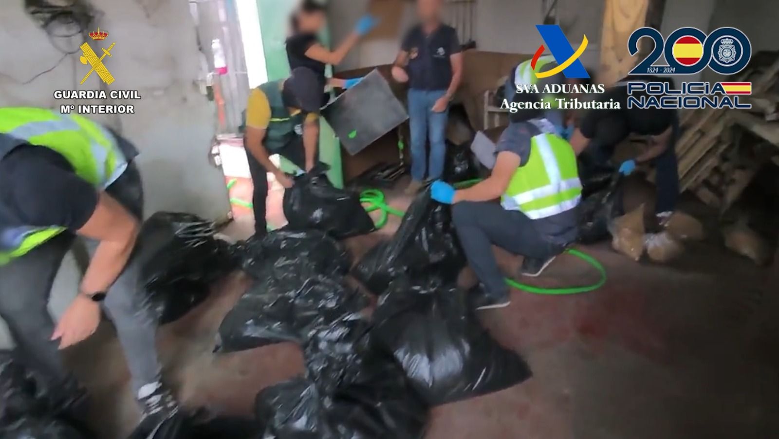 Operación contra el contrabando de tabaco y el tráfico de drogas.