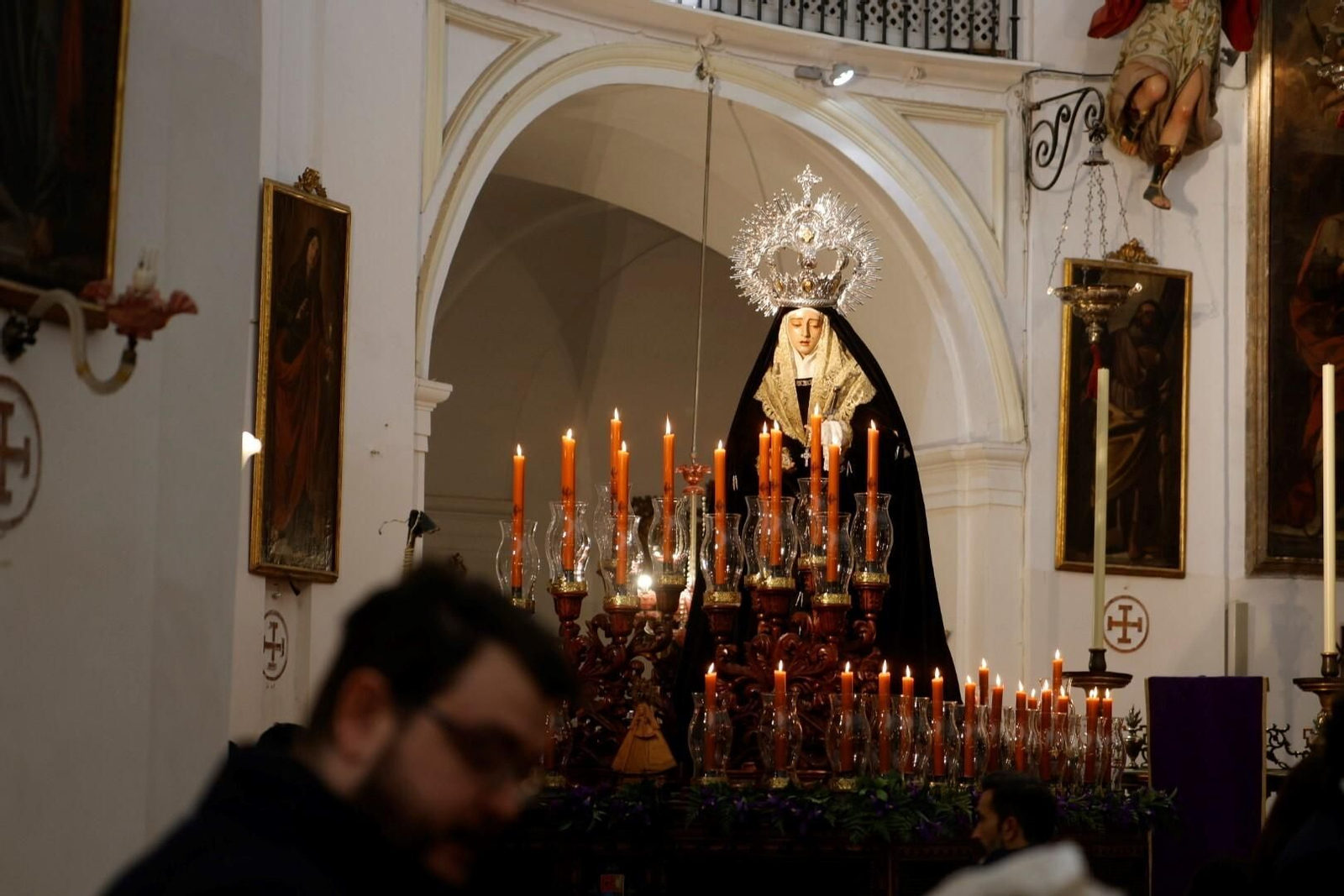 Rezos en San Rafael a la Universitaria en este Martes Santo de Córdoba, en imágenes