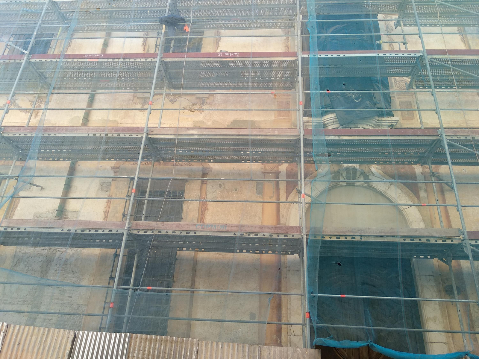 Recuperan la trasera del centro cultural