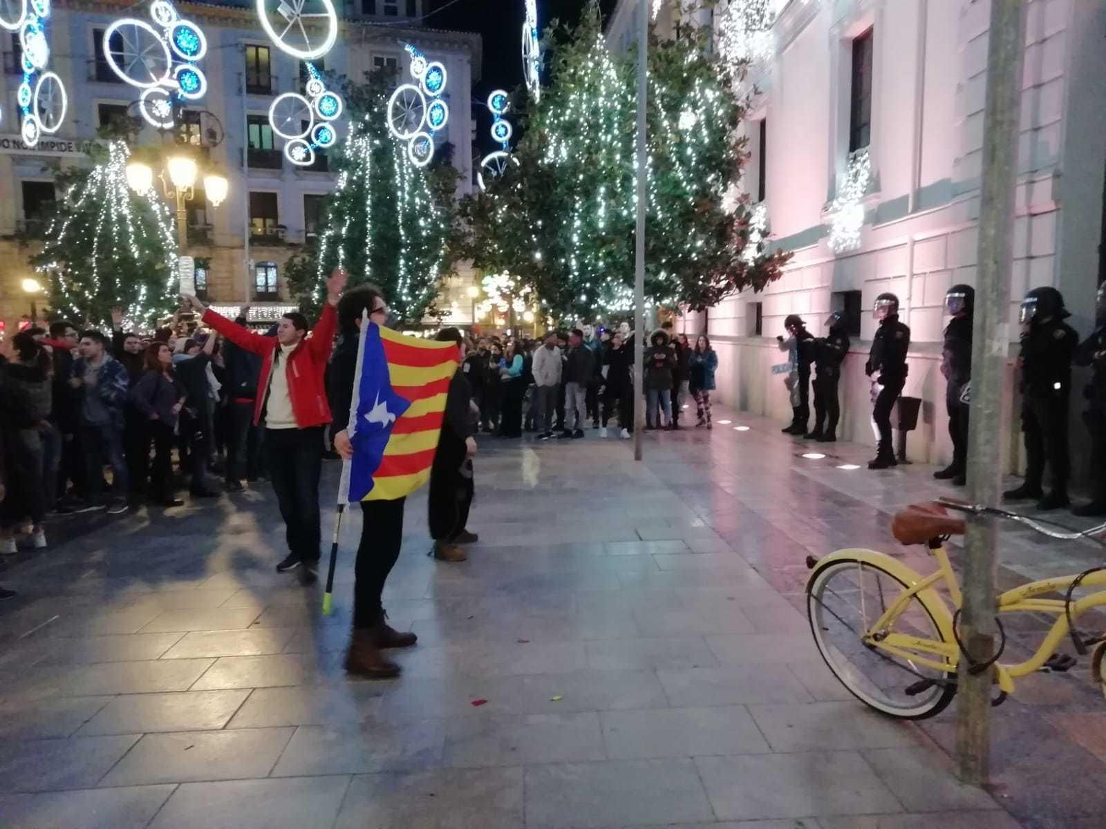 Las imágenes de la manifestación antifascista en Granada