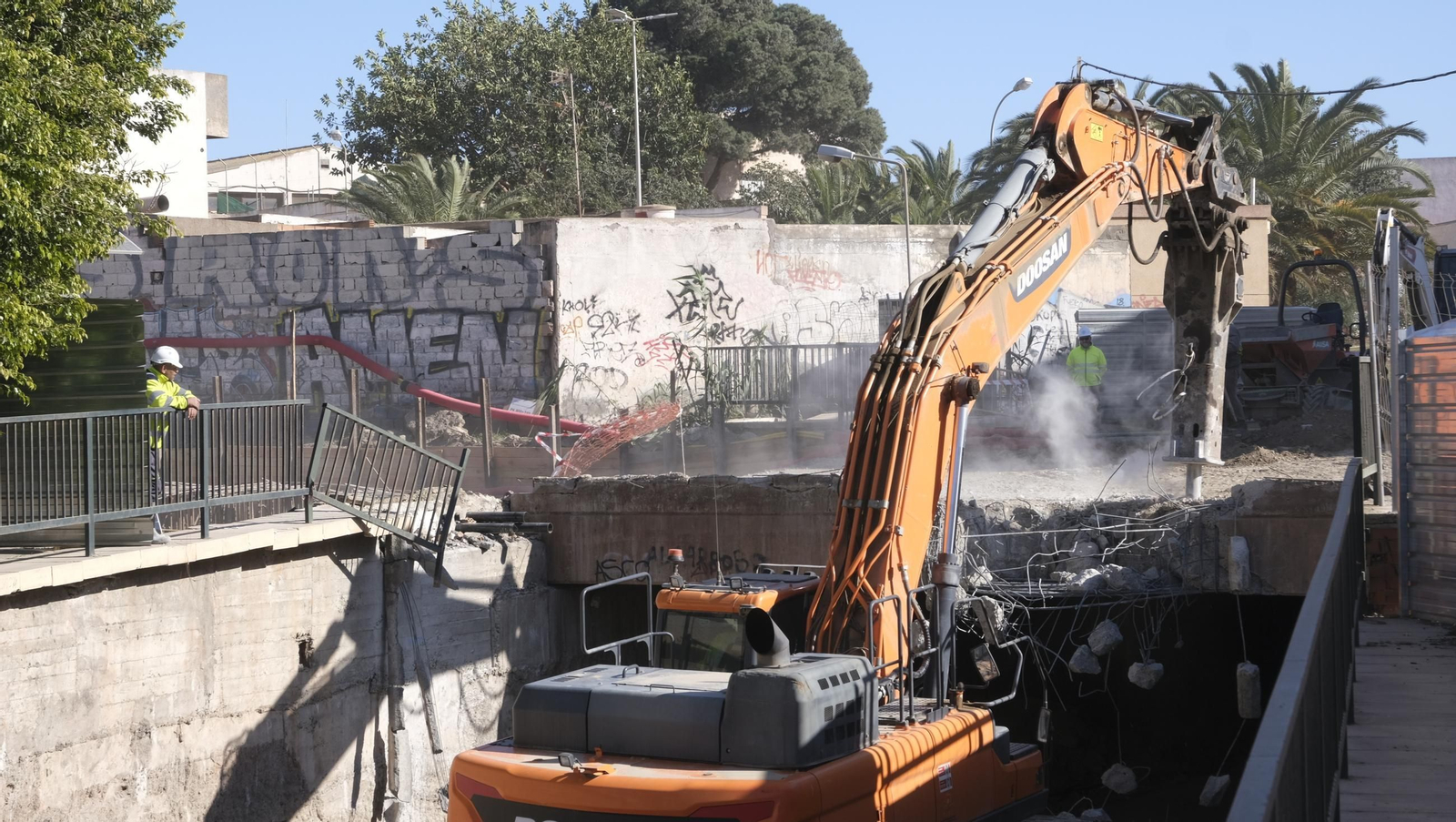 Trabajos de demolición del túnel de La Goleta