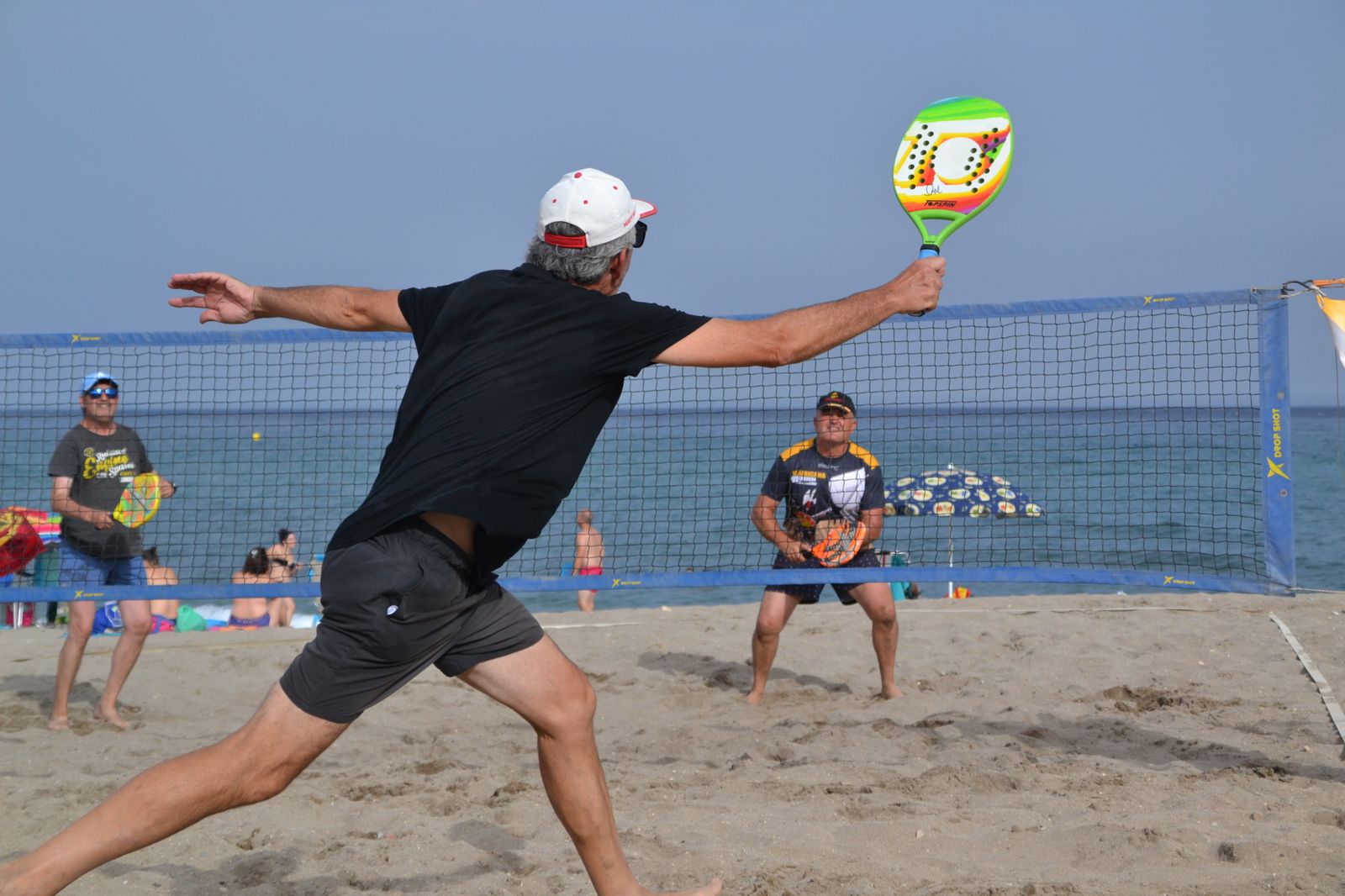 El circuito ha pasado por varias playas de la provincia