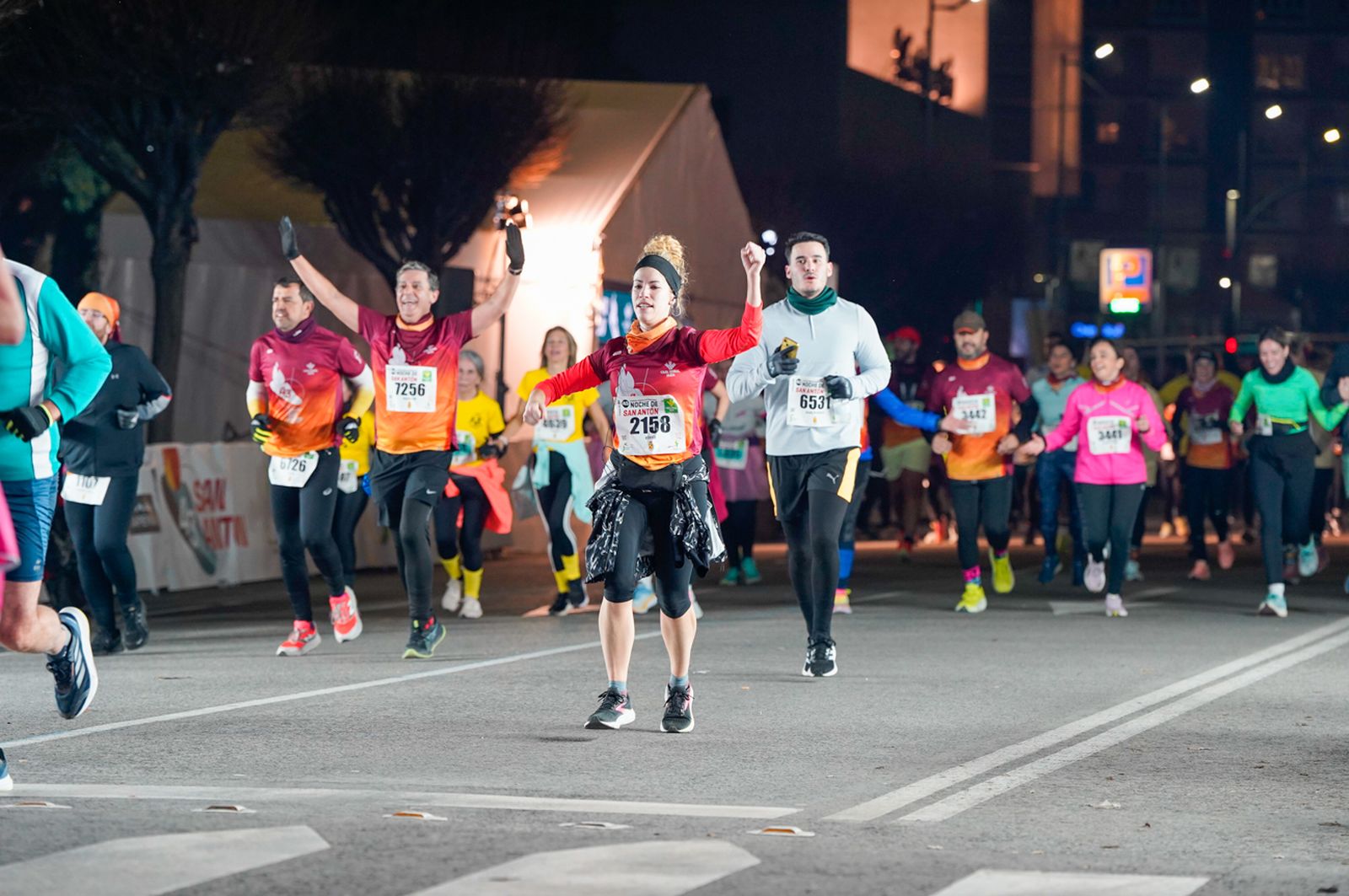En imágenes: búscate en tu llegada a meta de la Carrera de San Antón 2026 (1)