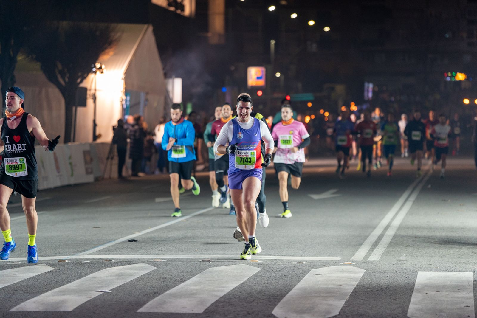 En imágenes: búscate en tu llegada a meta de la Carrera de San Antón 2026 (6)