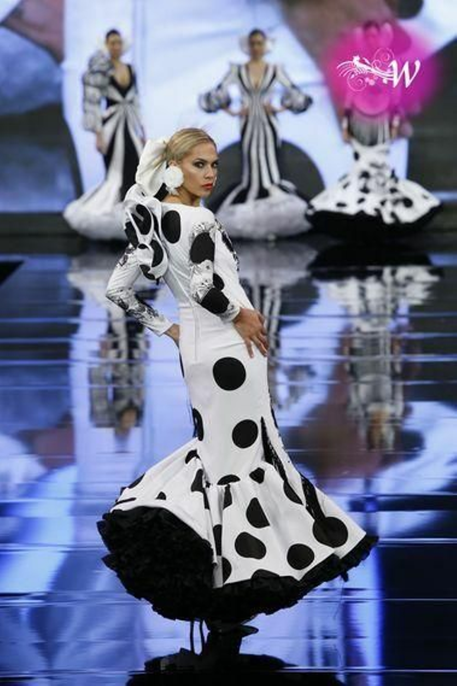 Así es la colección 2020 de flamenca de Ana Morón, todas las fotos del desfile en SIMOF