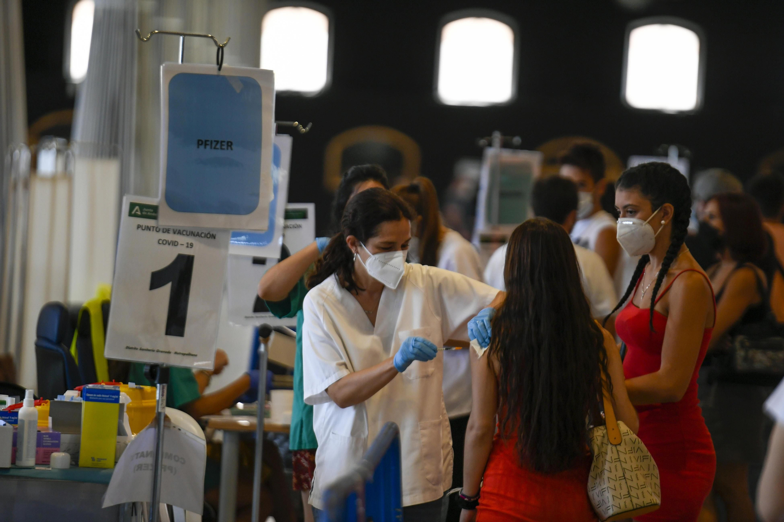 Salud busca a 73.547 granadinos que todavía no se han vacunado