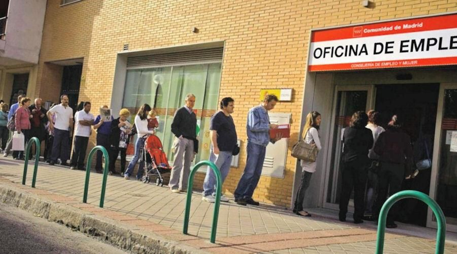 El desempleo tiene nombre de mujer en Huércal Overa, con 761 casos frente a 437 hombres