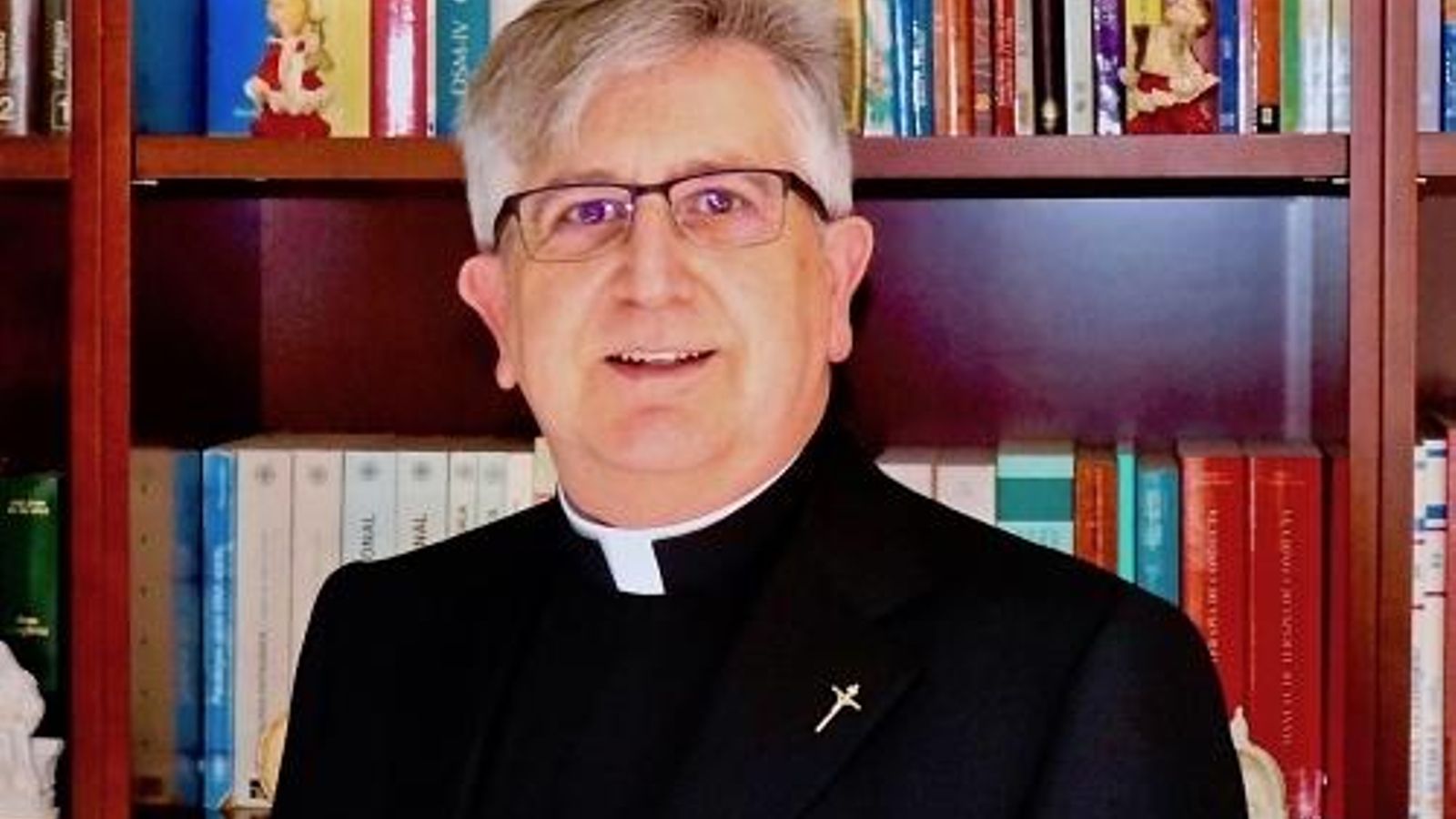 El padre Juan Antonio Moya es el titular de la parroquia de San Pedro