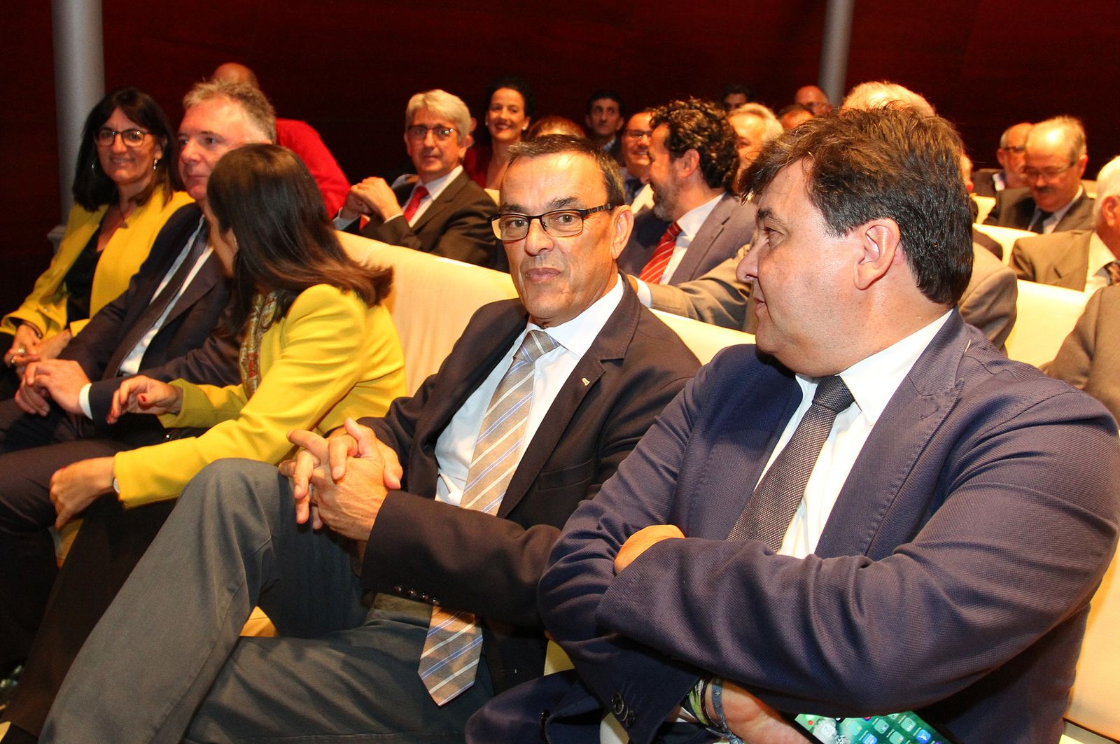 Imágenes de la toma de posesión del nuevo presidente del Puerto de Huelva, José Luis Ramos.