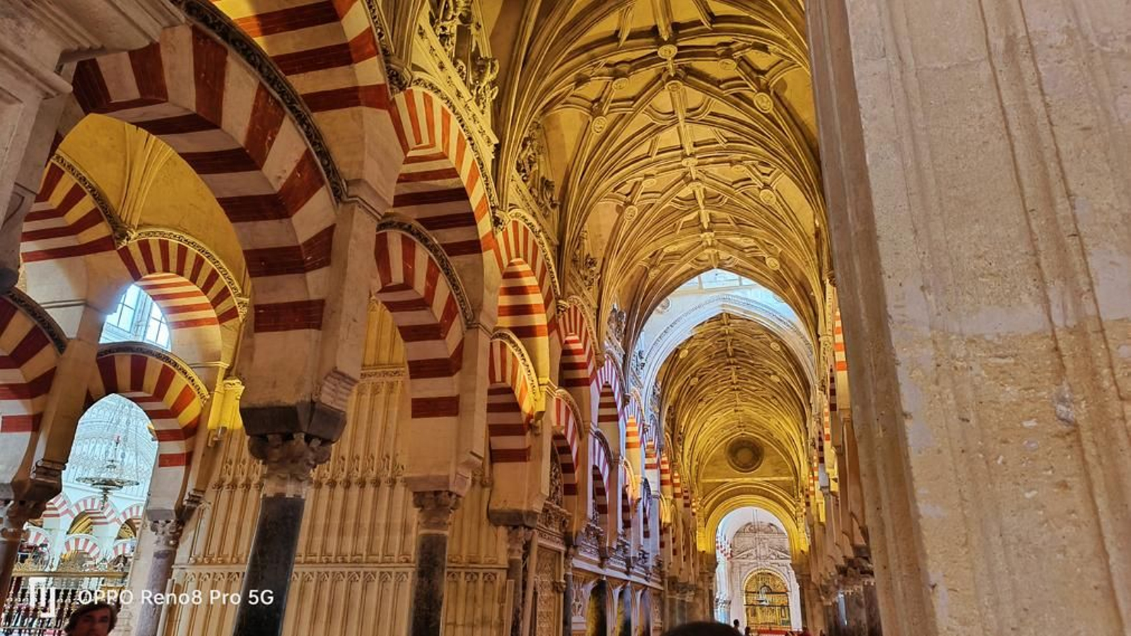 Foto de la Mezquita-Catedral de Córdoba tomada con el Oppo Reno 8 Pro