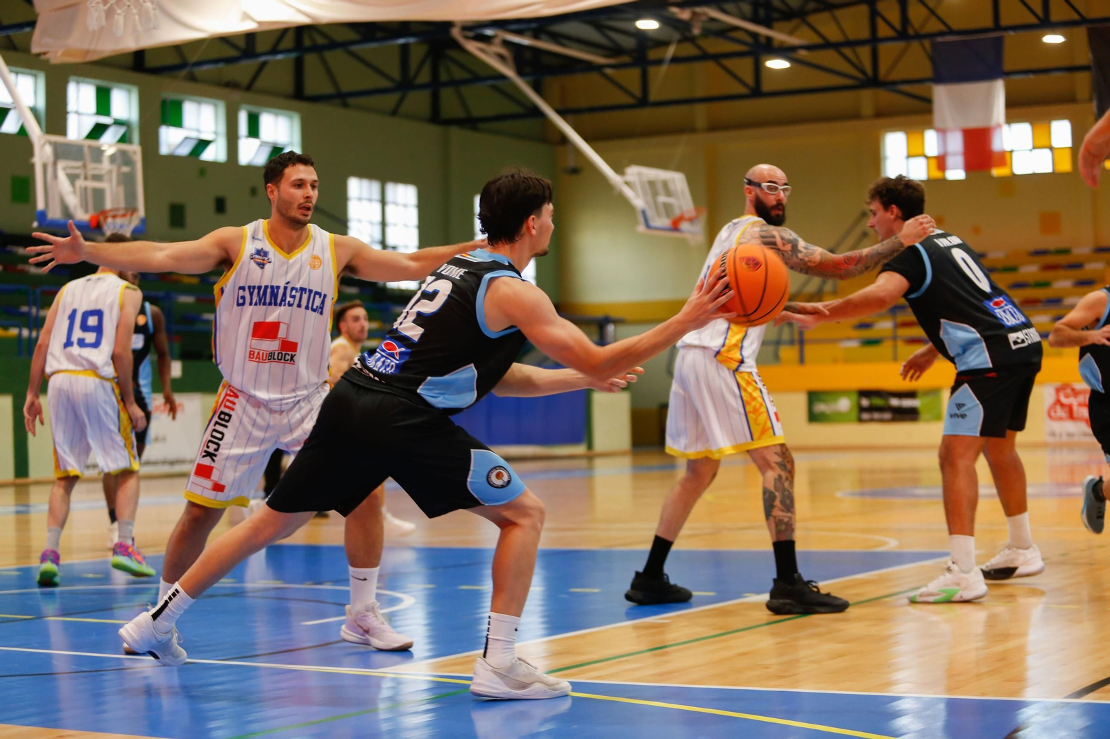 Las fotos del ULB-Gymnástica Portuense de la Copa Diputación de baloncesto