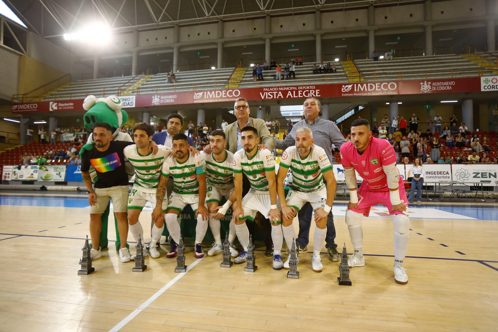 La derrota del Córdoba Futsal ante el Viña Albali Valdepeñas, en imágenes