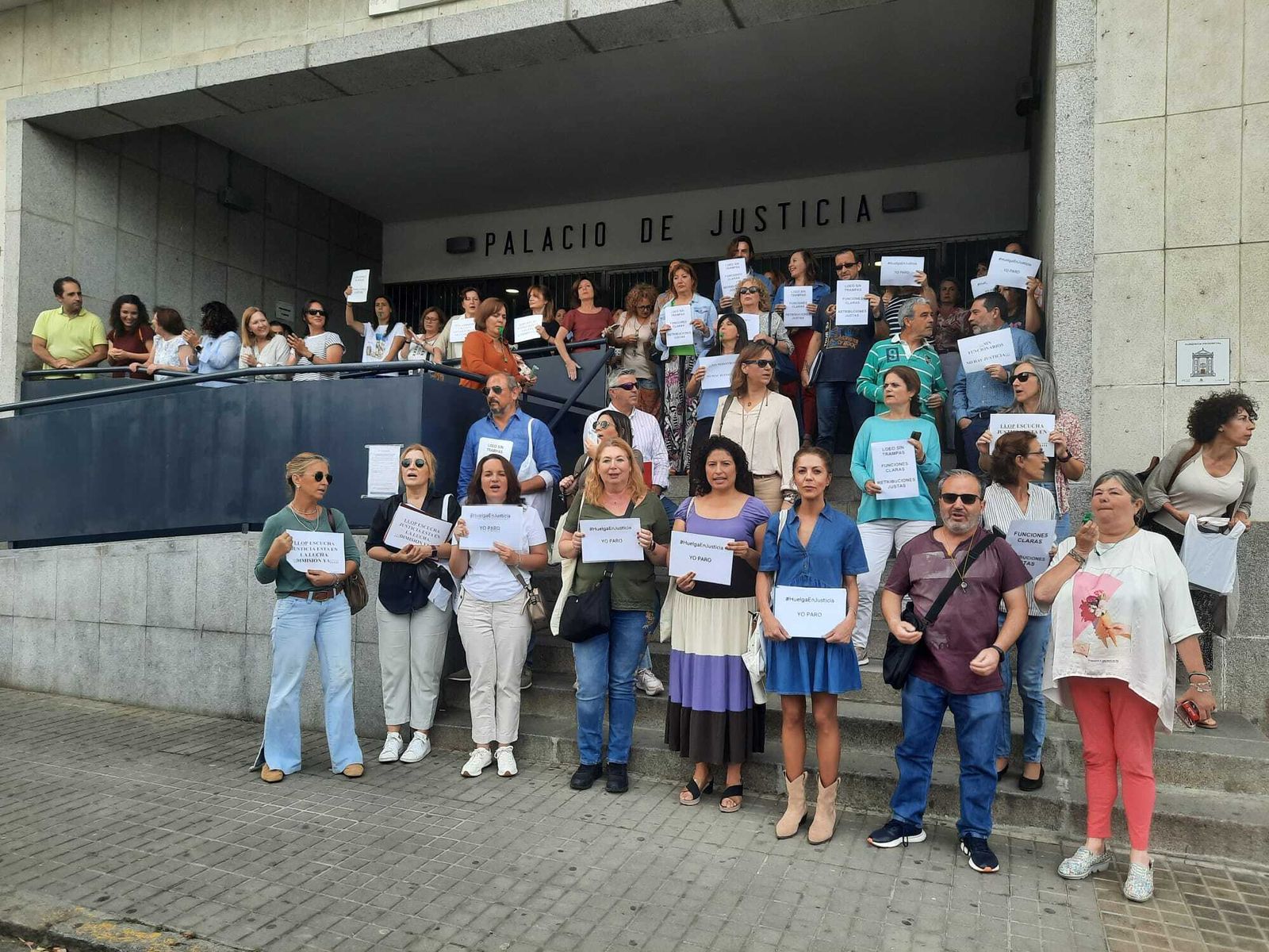 Concentración Justicia en Huelva.