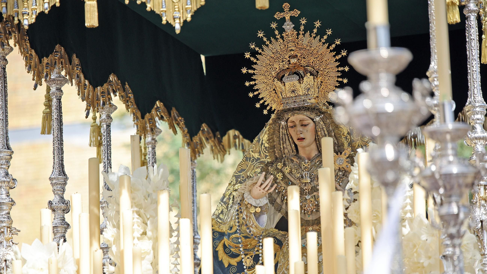 María Santísima de Salud y Esperanza, en su paso de palio. María Santísima de Salud y Esperanza, en su paso de palio.