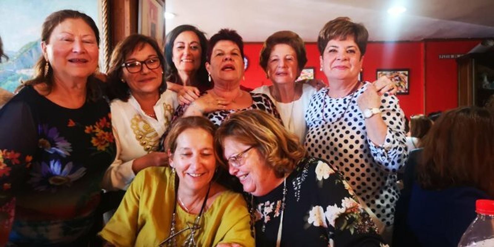 Isabel Martínez, Carmen Acuña, Pilar Valderrama, Paquita Conesa, Inés Delgado de Mendoza, Lola López y Amalia Torres.