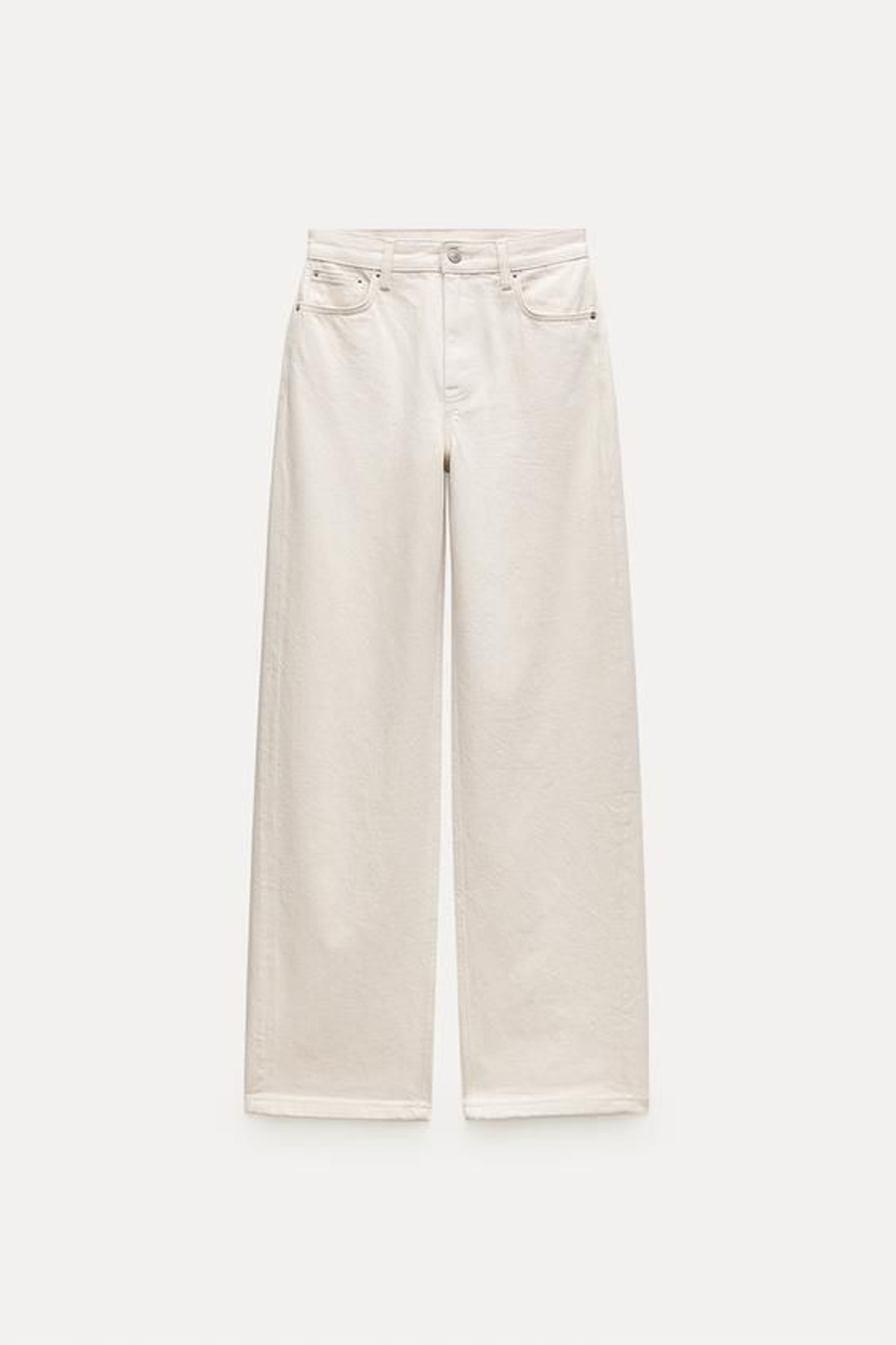 Vaqueros blancos de Zara. Vaqueros blancos de Zara.