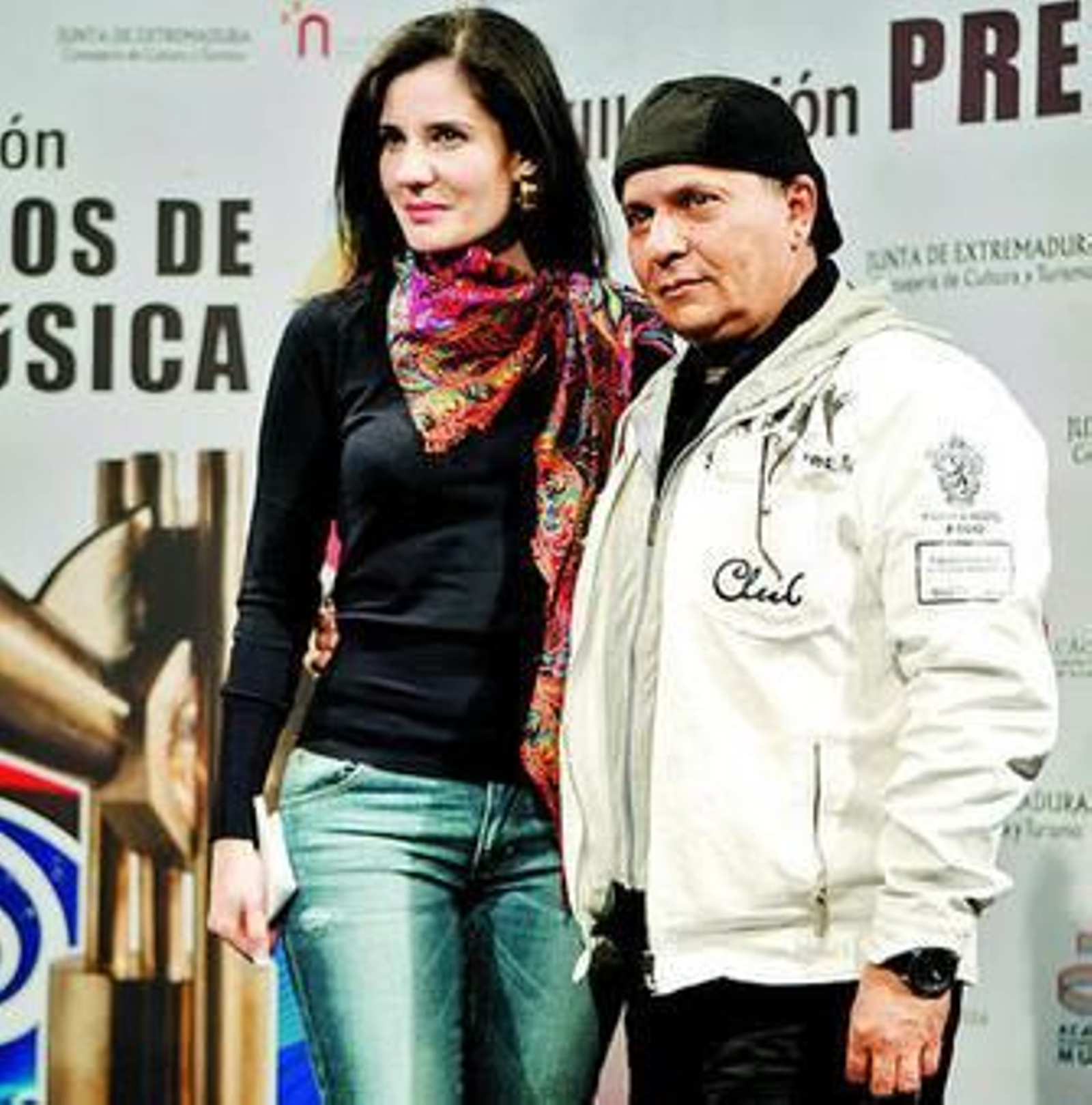 El Pele, que asistió al anuncio de los premios, junto a Diana Navarro.