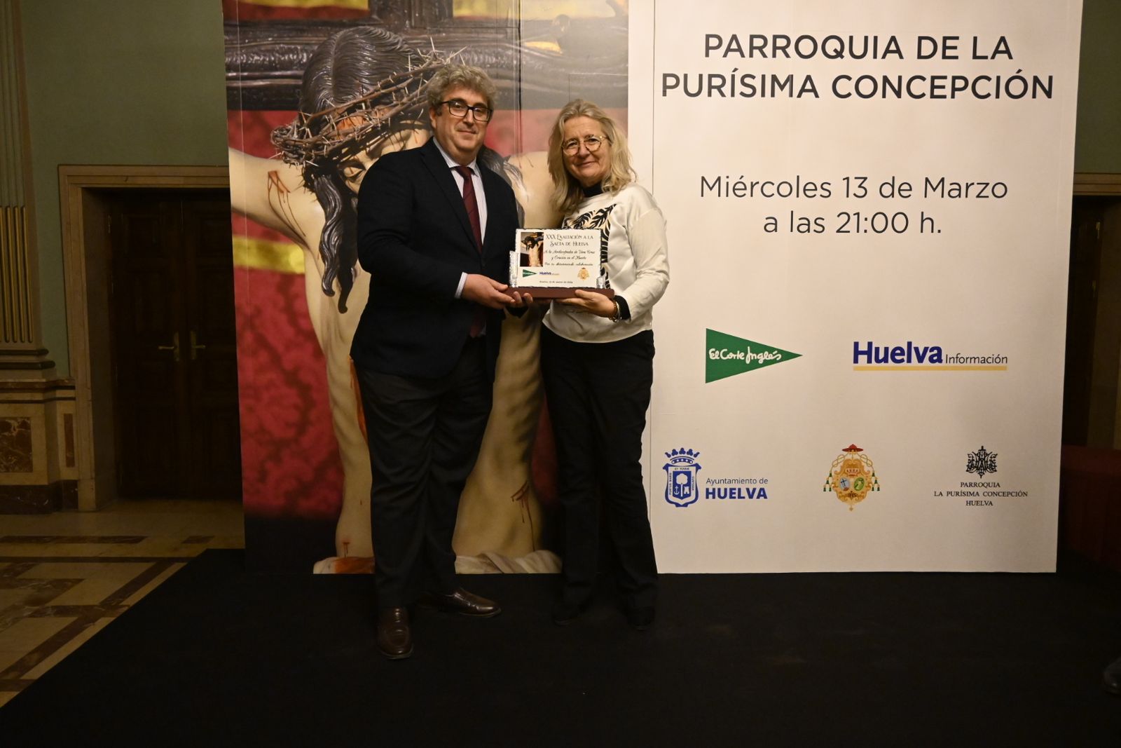 Acto de entrega de recuerdos por la XXX Exaltación a la Saeta de Huelva, en imágenes