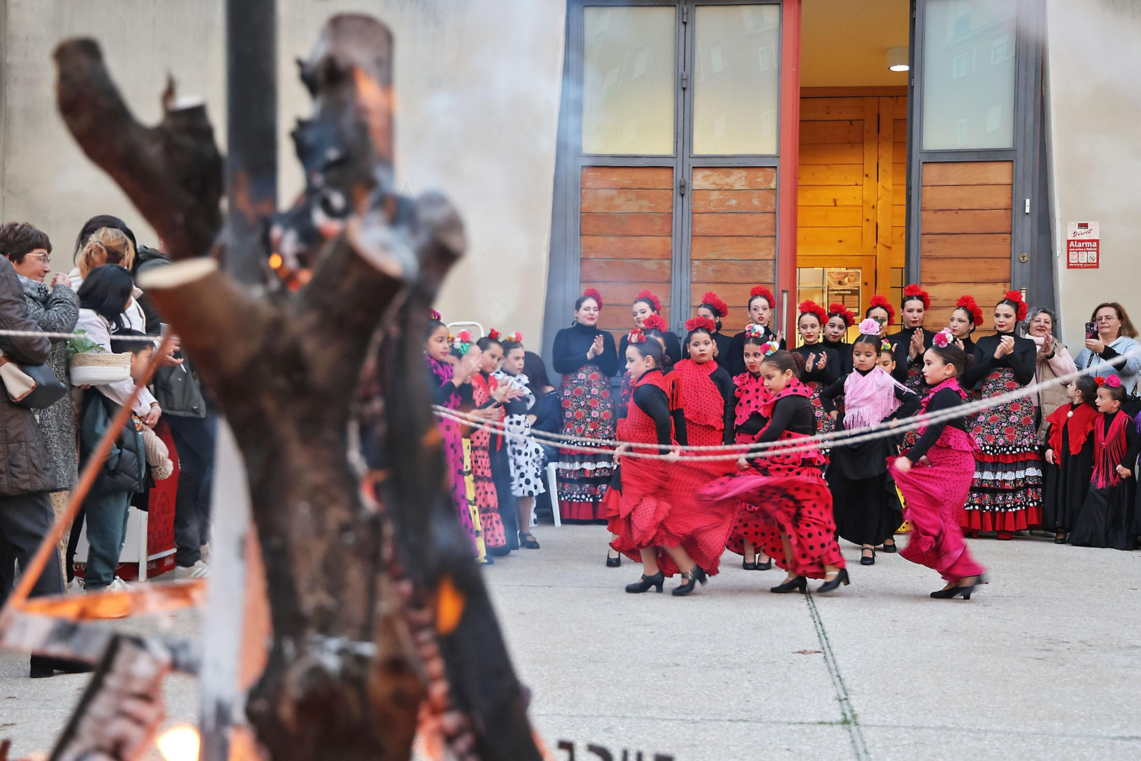 Imágenes del ambiente en la Zambomba Sor Eusebia