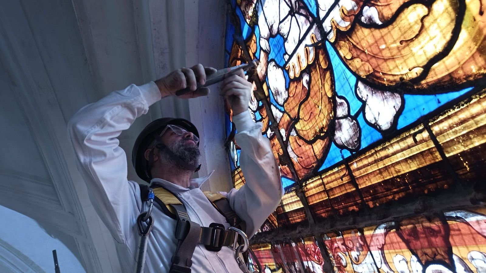 Trabajos para retirar las vidrieras