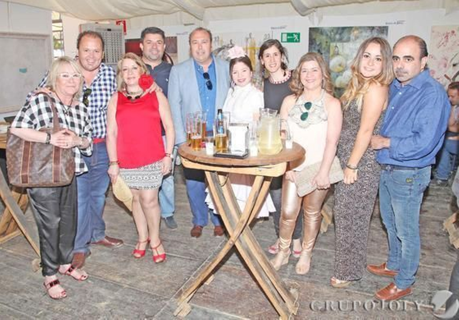 ntonio Fernández con su familia y Benjamín Sánchez.

Foto: Vanesa Lobo