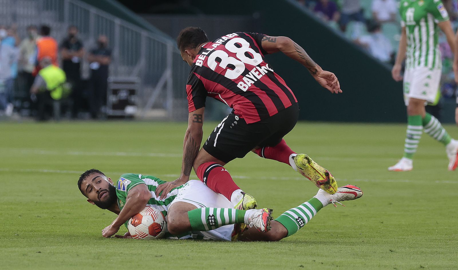 Las imágenes del Betis contra el Bayern Leverkusen
