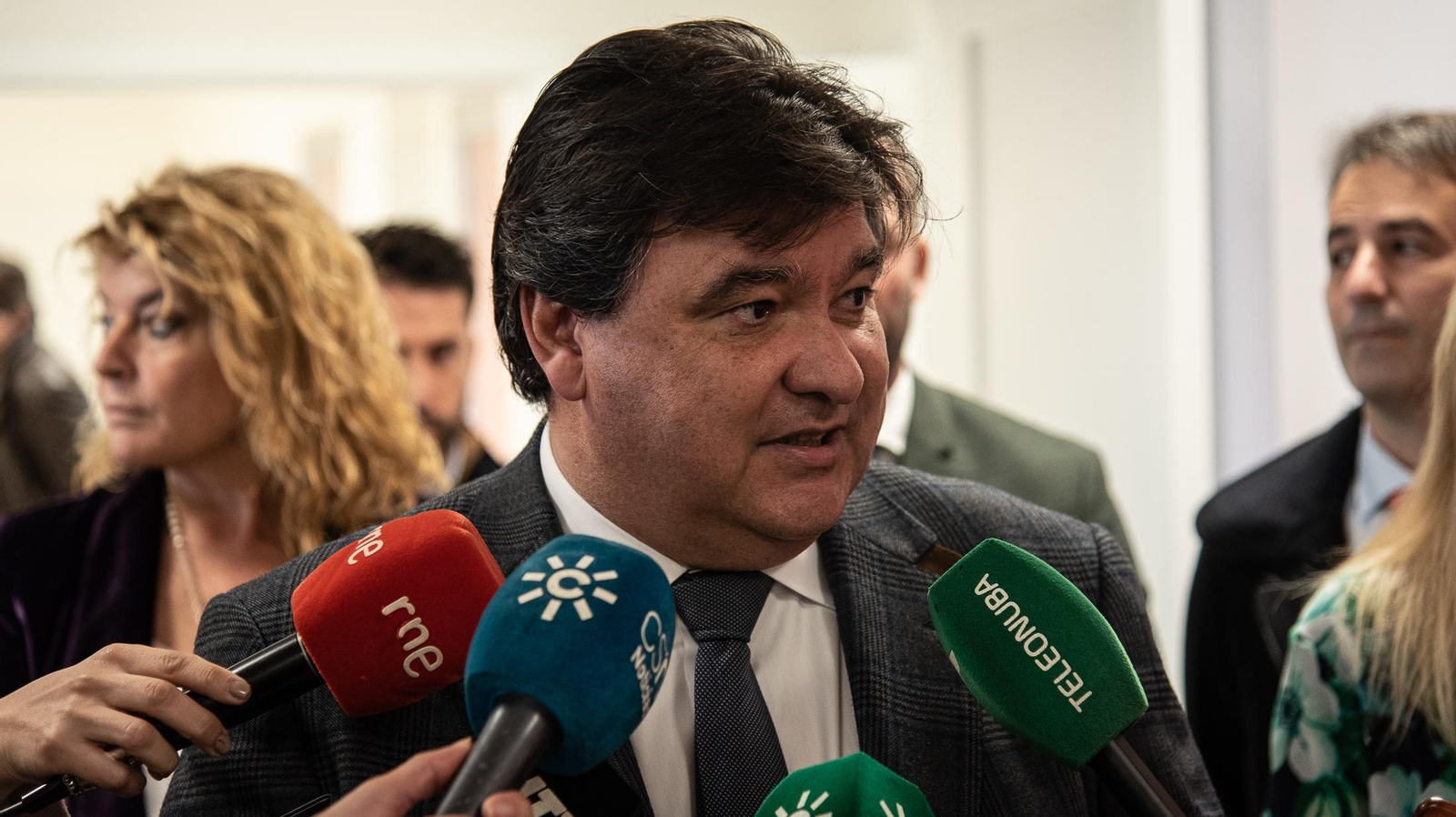 Imágenes de la visita de la Consejera de Desarrollo Educativo y Formación Profesional al nuevo colegio del Ensanche