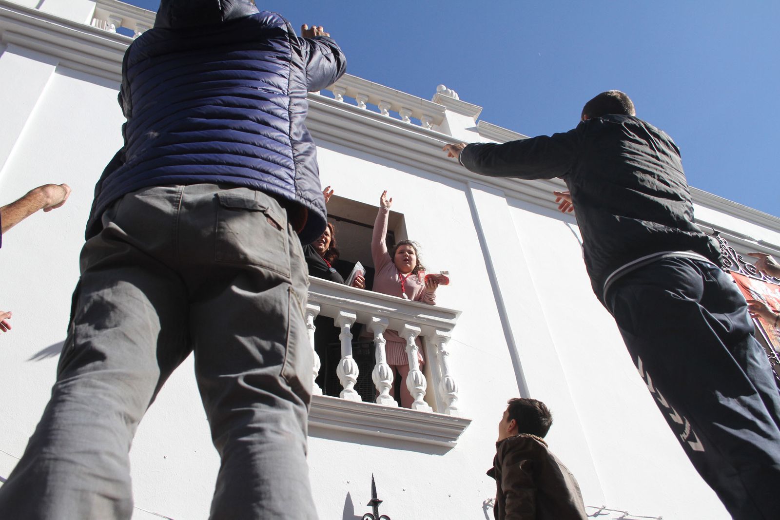 Imágenes de las tiradas en honor a San Antonio Abad en Trigueros