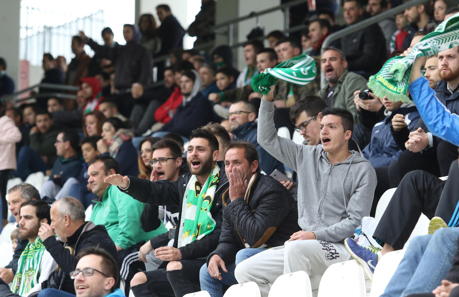 La afición, en El Arcángel.