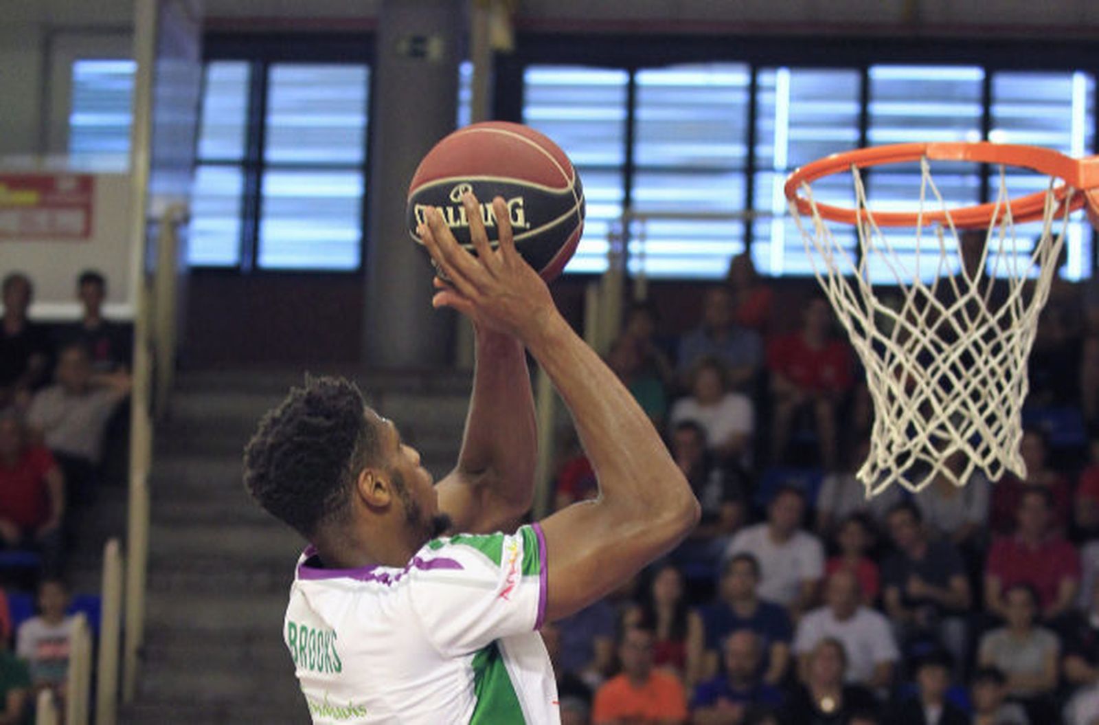 Jeff Brooks, durante una partido.