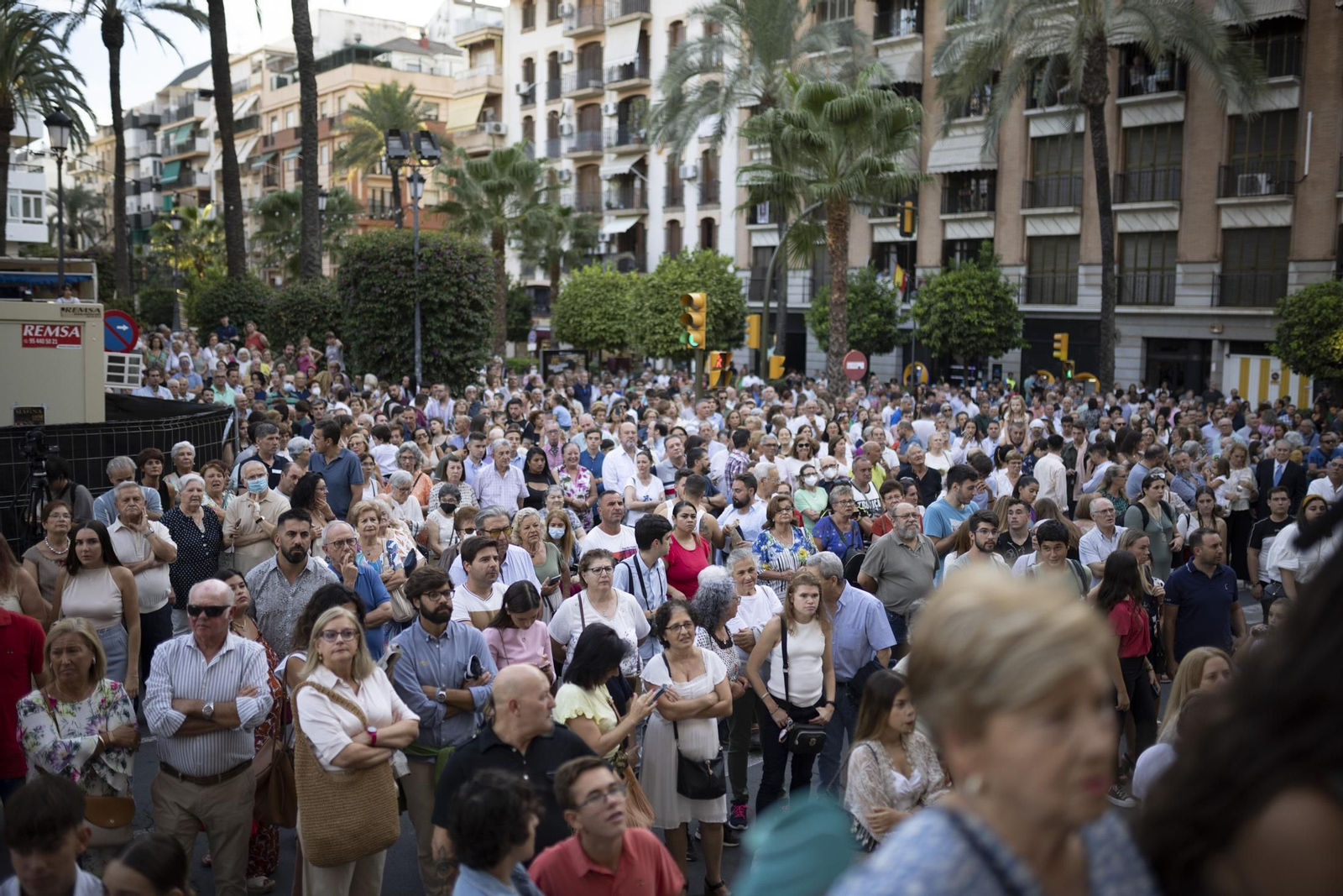 Imágenes de la procesión de la Virgen de la Cinta por el centro de la ciudad