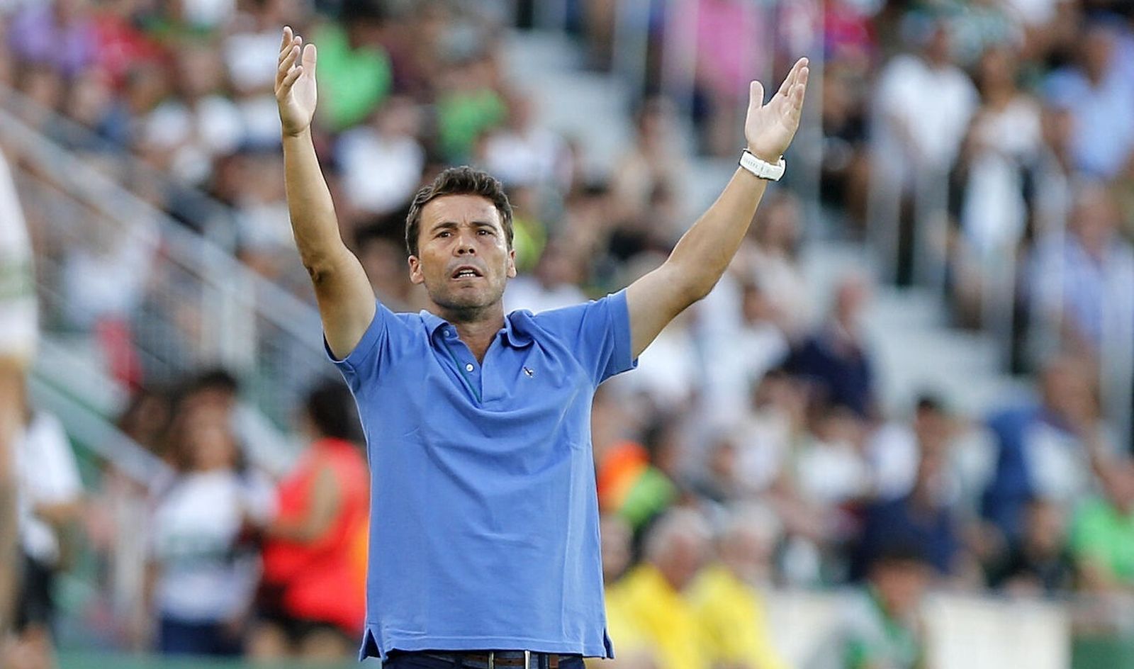 Rubi gesticula durante el encuentro