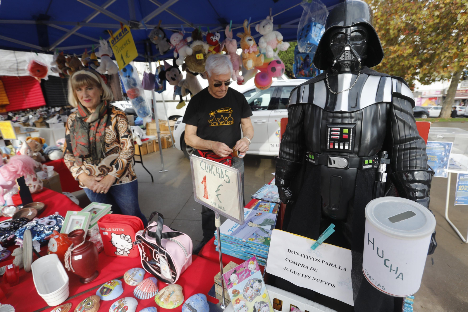 El puesto de Reyes Magos 98 en el mercadillo.