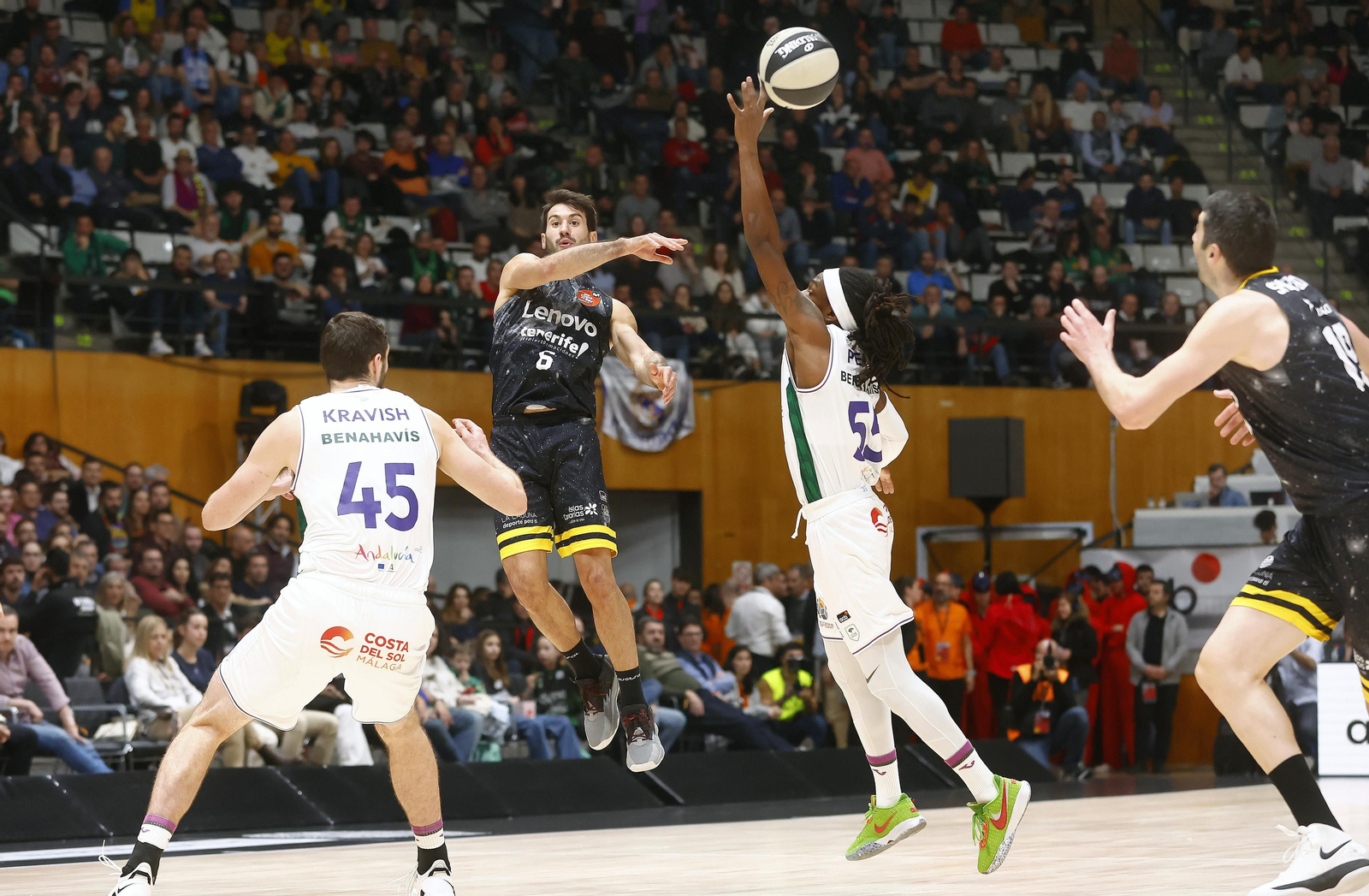 El Lenovo Tenerife-Unicaja, en fotos