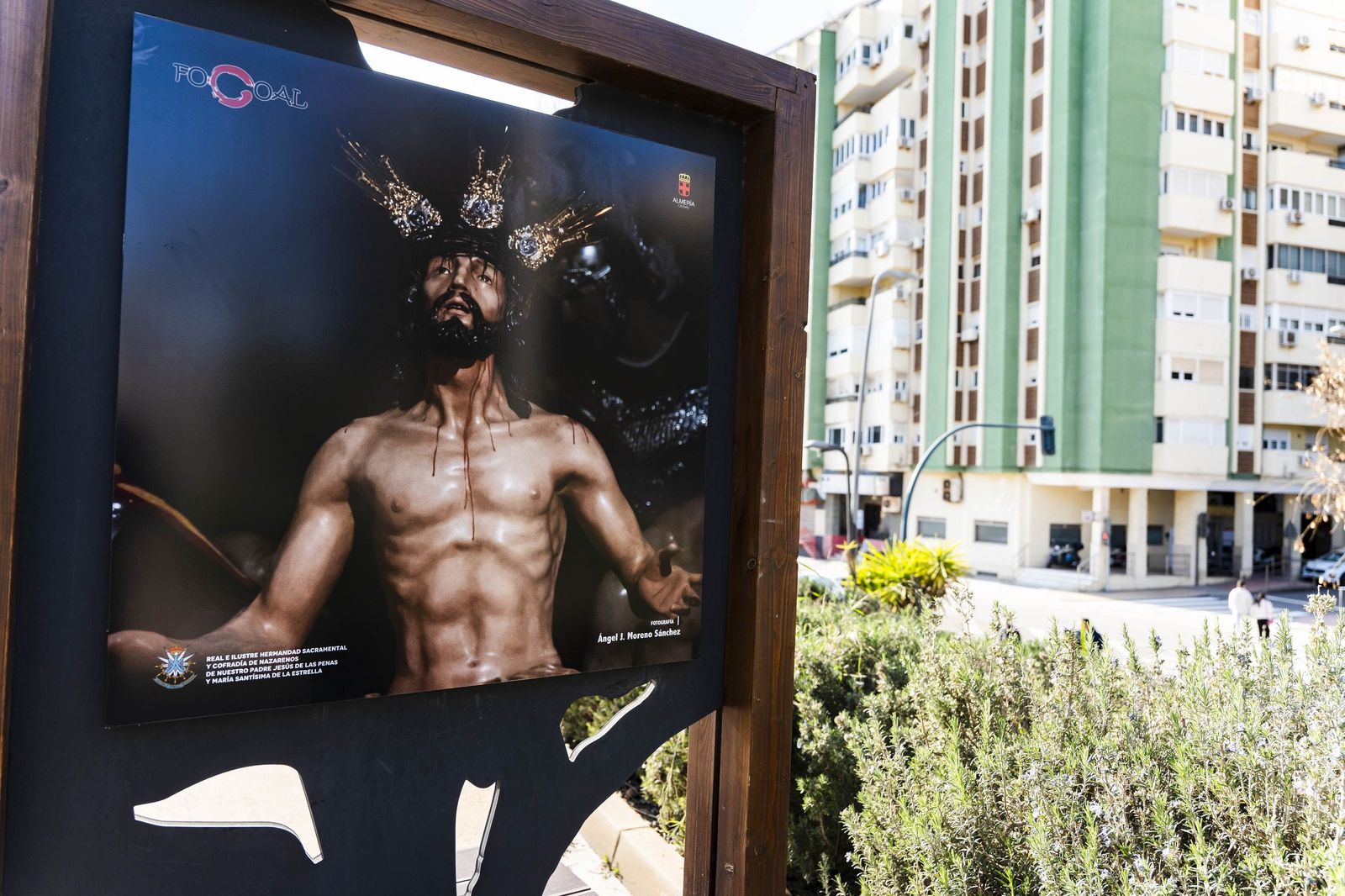 Exposición "La otra mirada" de los Fotógrafos Cofrades de Almería Focoal, en imágenes
