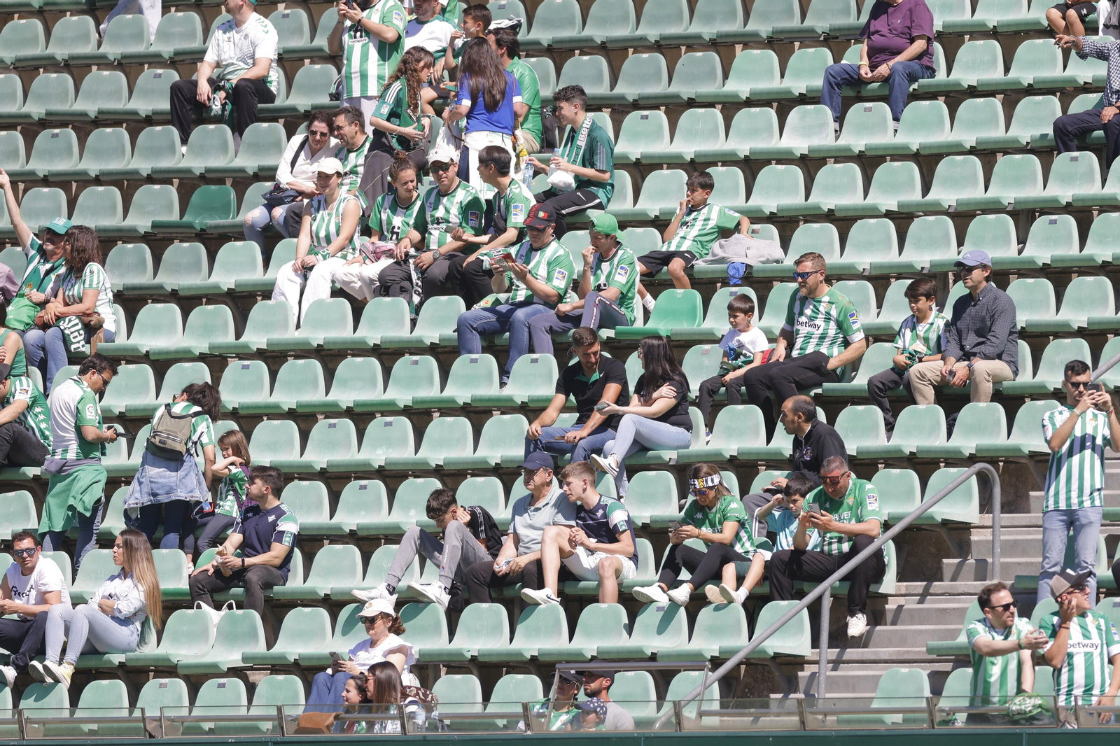 Búscate en las fotos del Betis-Mallorca