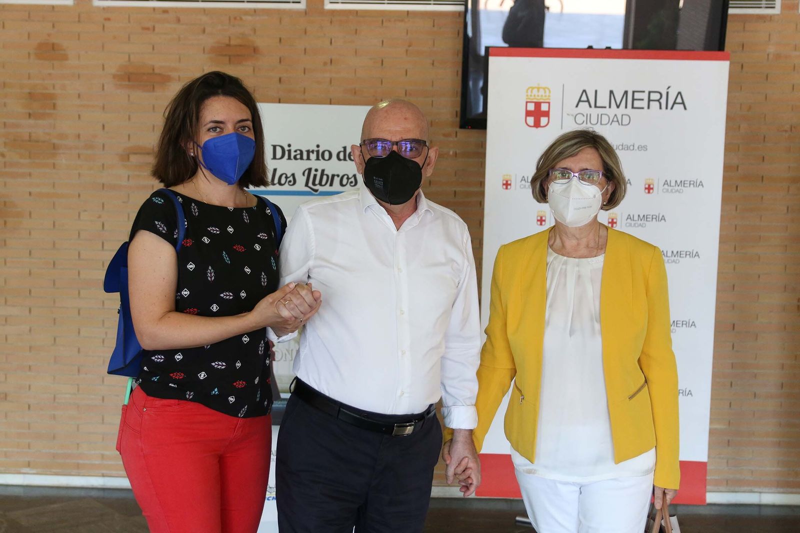 Fotogalería de Diario de los Libros, con Fernando J. Múñez y su obra 'Los diez escalones'