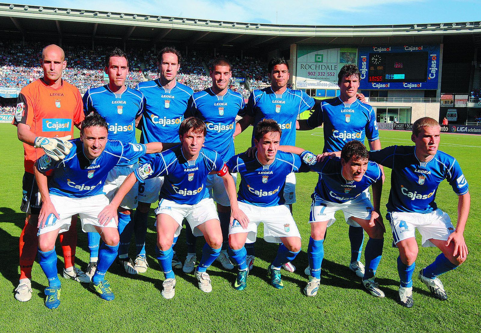 Formación del Xerez CD en la temporada 2008/2009, la del ascenso a Primera, con Carlos Calvo entre Mendoza y Francis.