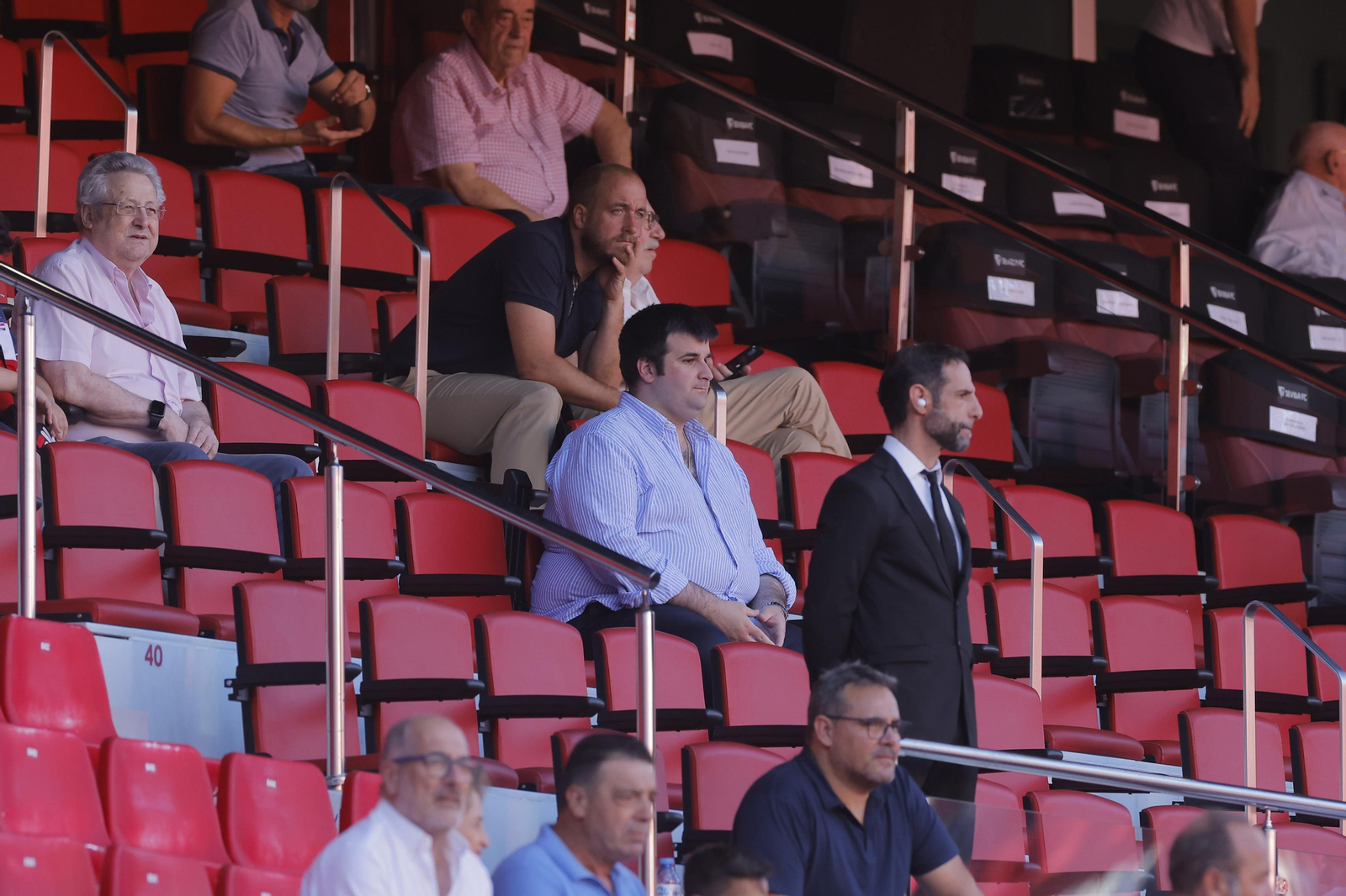 Búscate en las fotos del Sevilla-Español