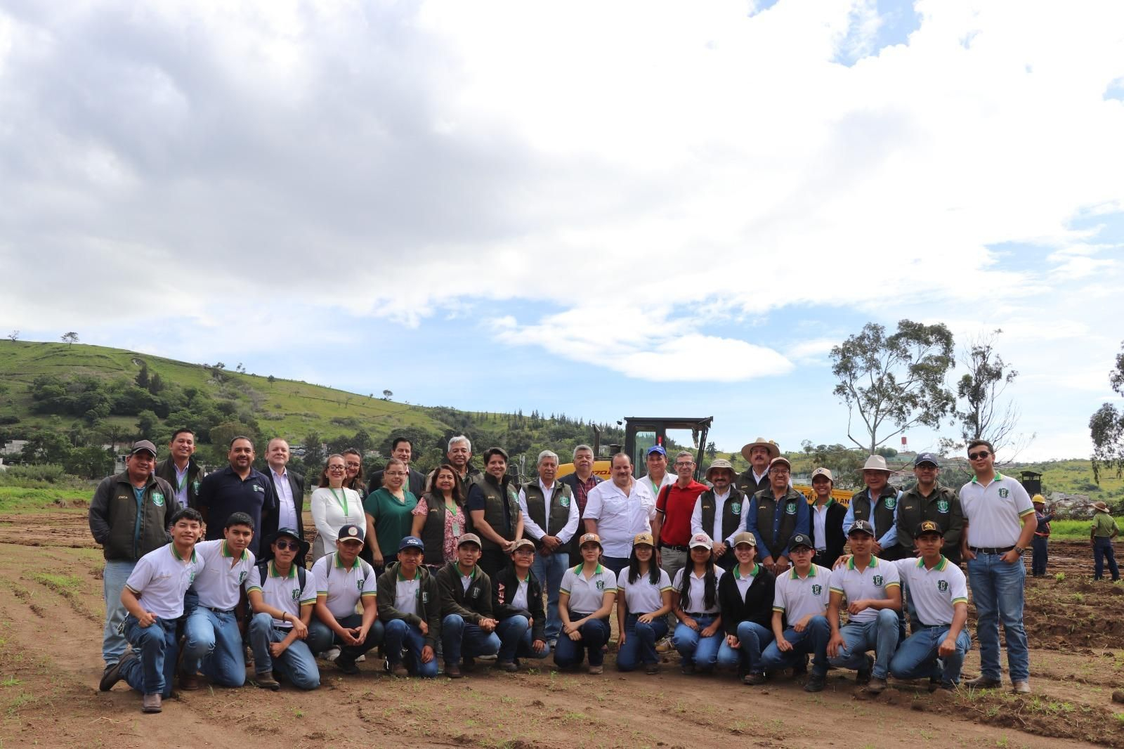 Estudiantes que impulsan la agricultura sostenible en países de Latinoamérica.