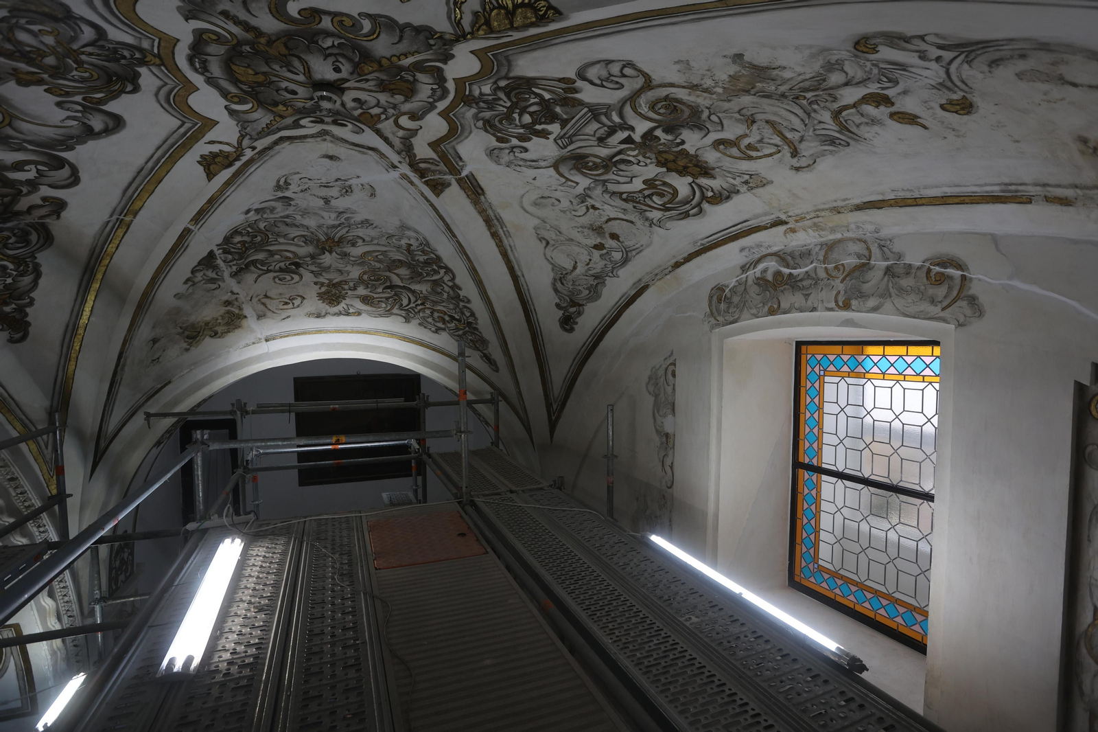 Restauración de las pinturas murales de la Iglesia de la Magdalena